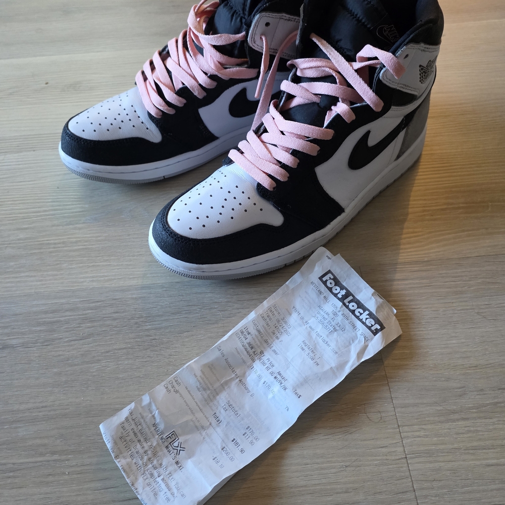 Jordan 1 Retro High OG "Bleached Coral"